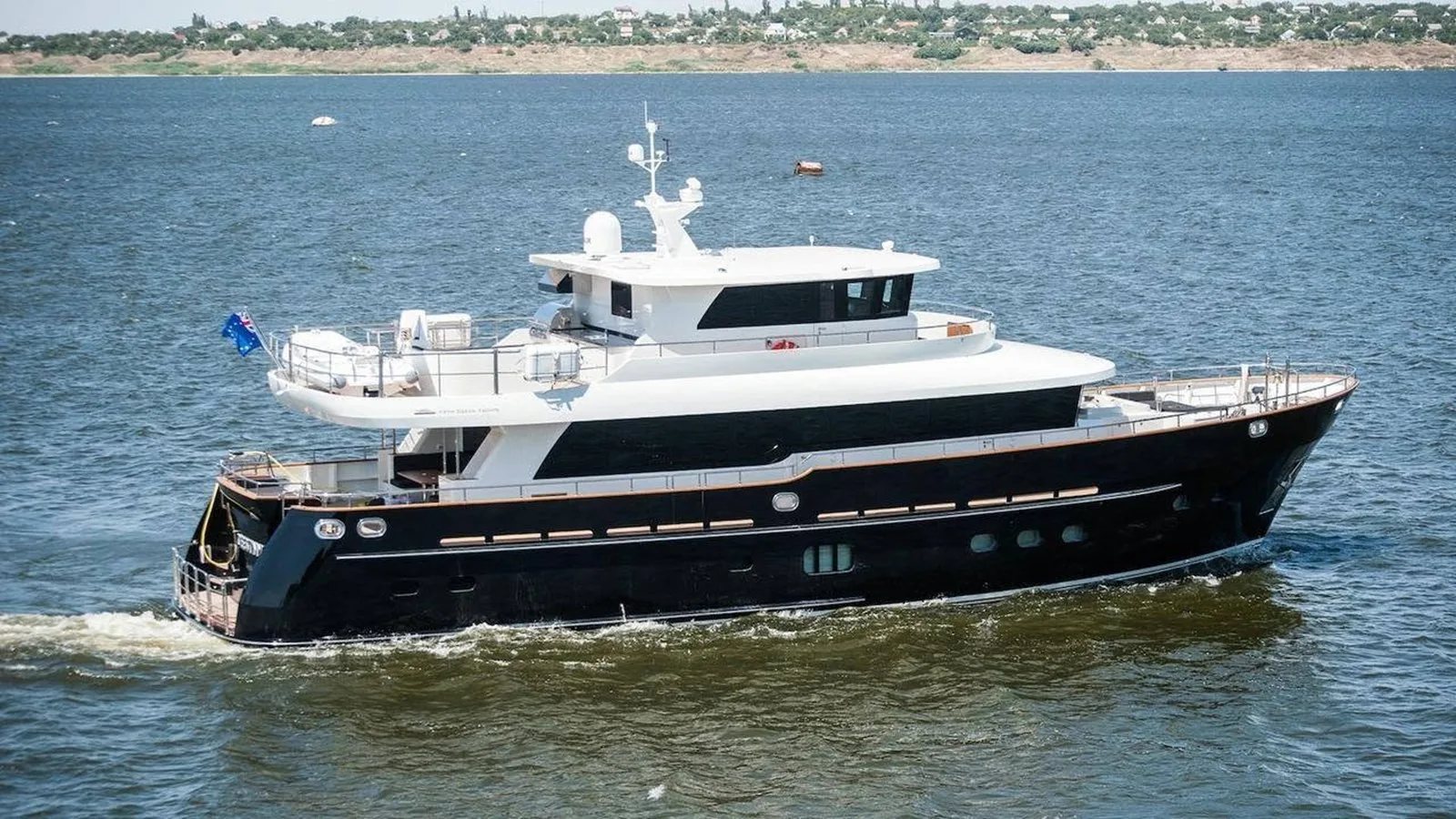Fifth Ocean Shipyard 24m Long Range Explorer