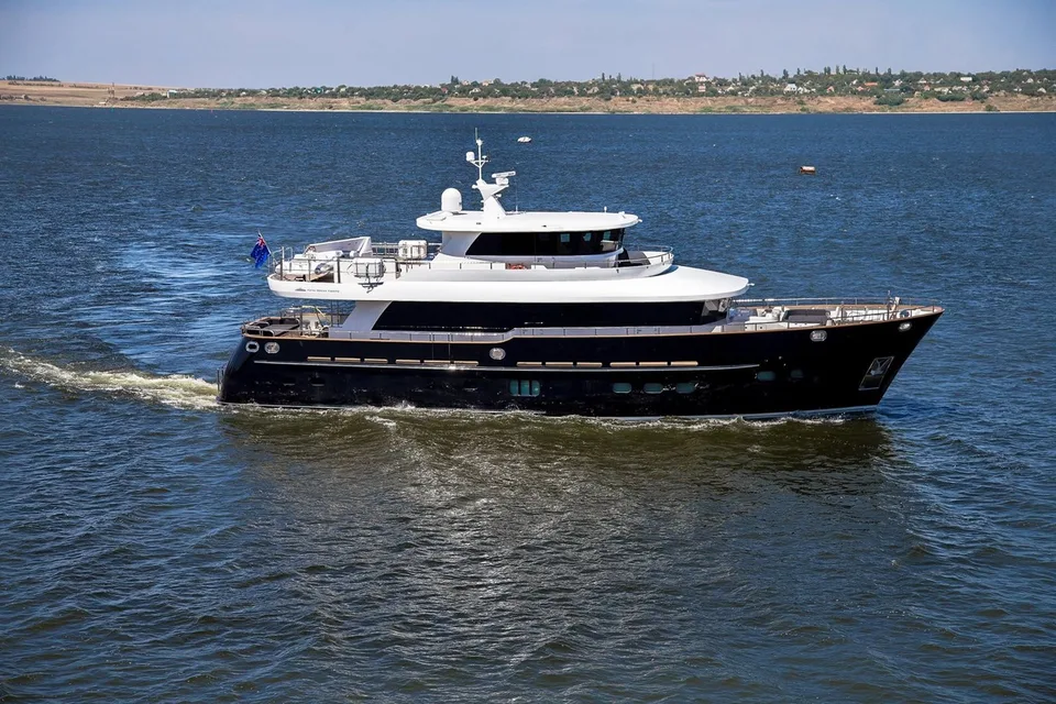 Fifth Ocean Shipyard 24m Long Range Explorer