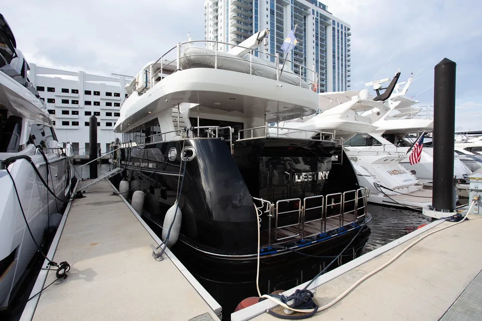 Fifth Ocean Shipyard 24m Long Range Explorer