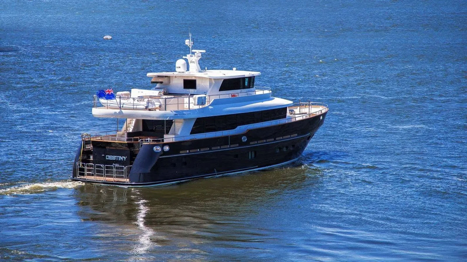 Fifth Ocean Shipyard 24m Long Range Explorer