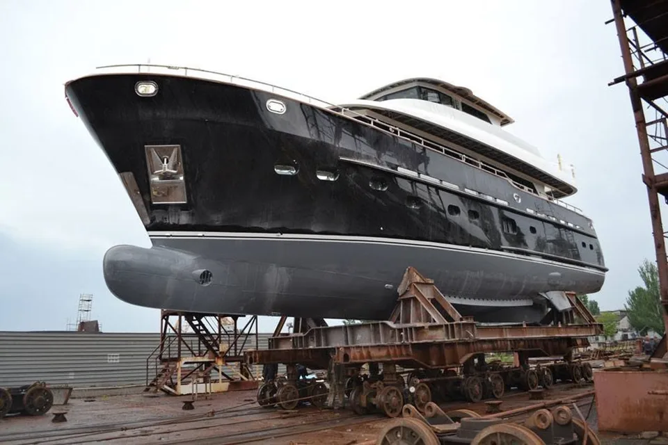 Fifth Ocean Shipyard 24m Long Range Explorer