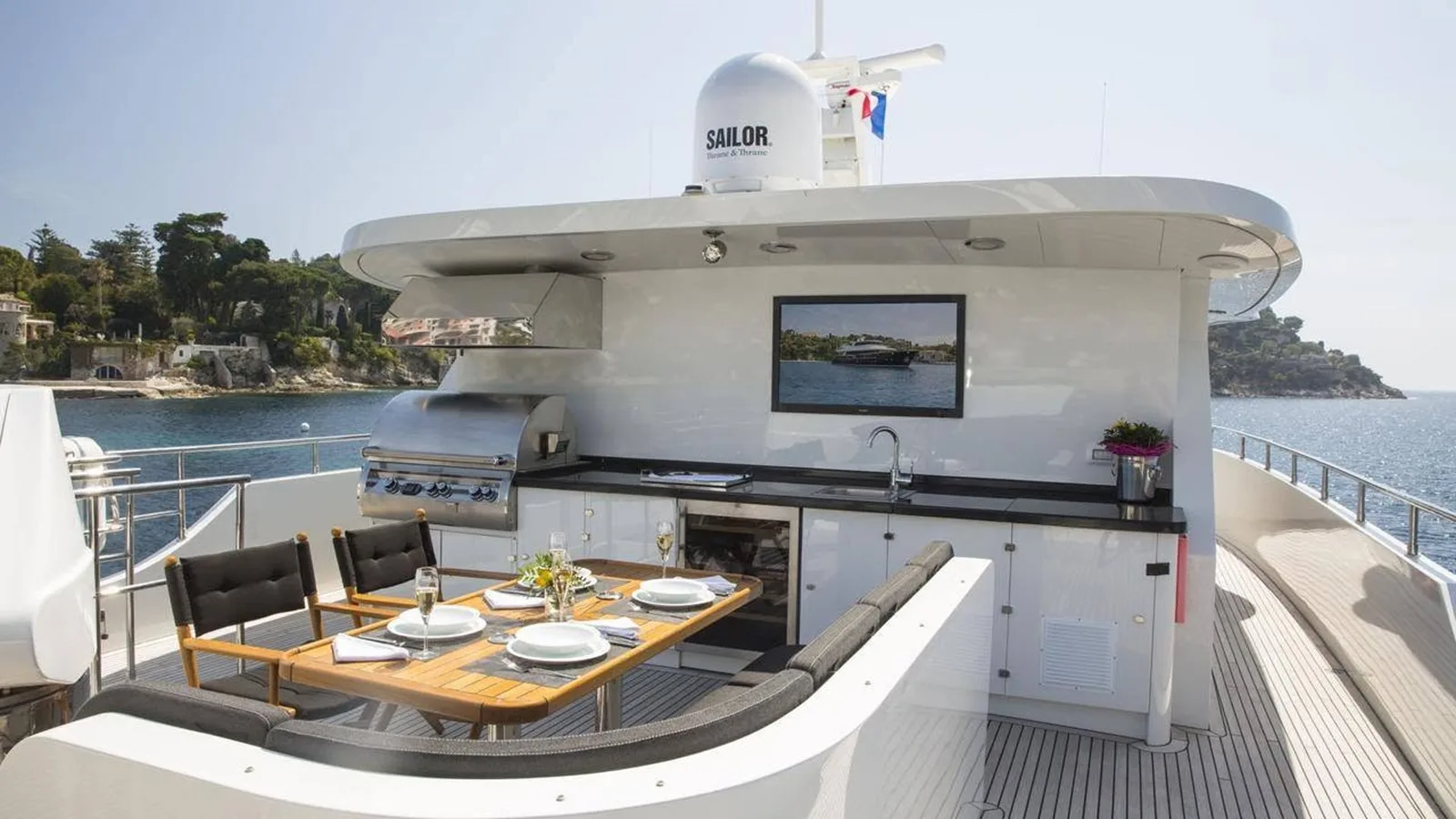 Fifth Ocean Shipyard 24m Long Range Explorer
