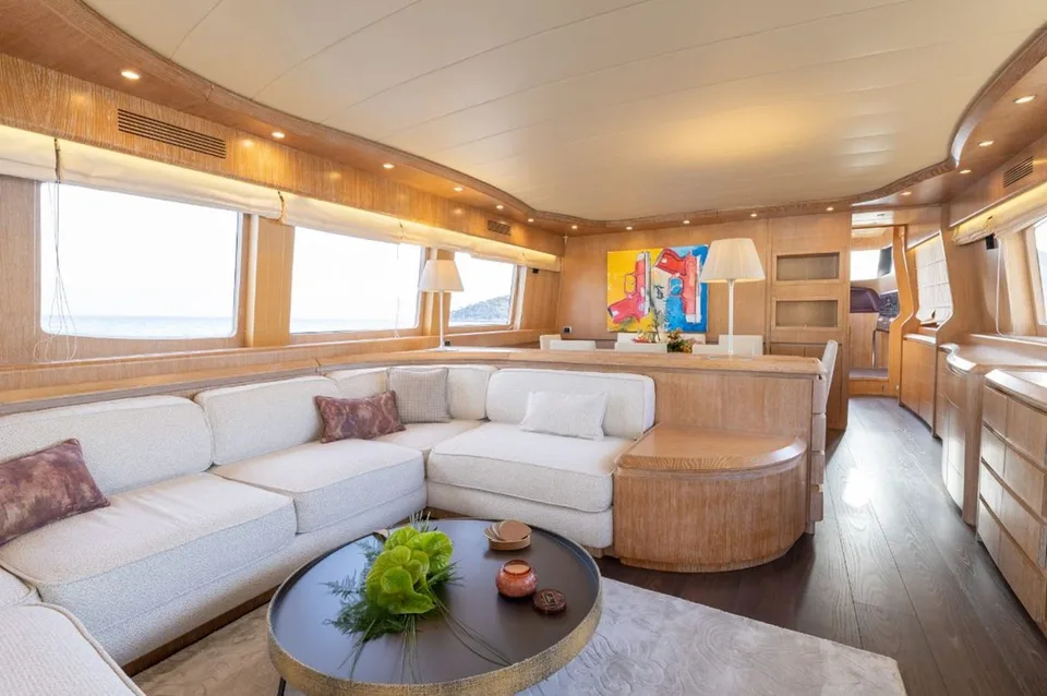 Maiora 84 ' Fly