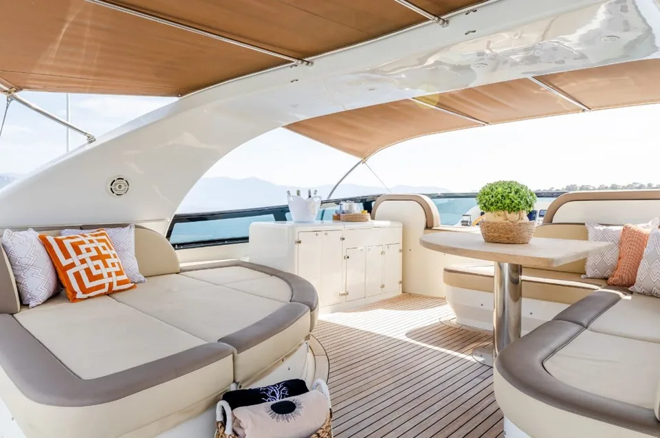 Maiora 84 ' Fly