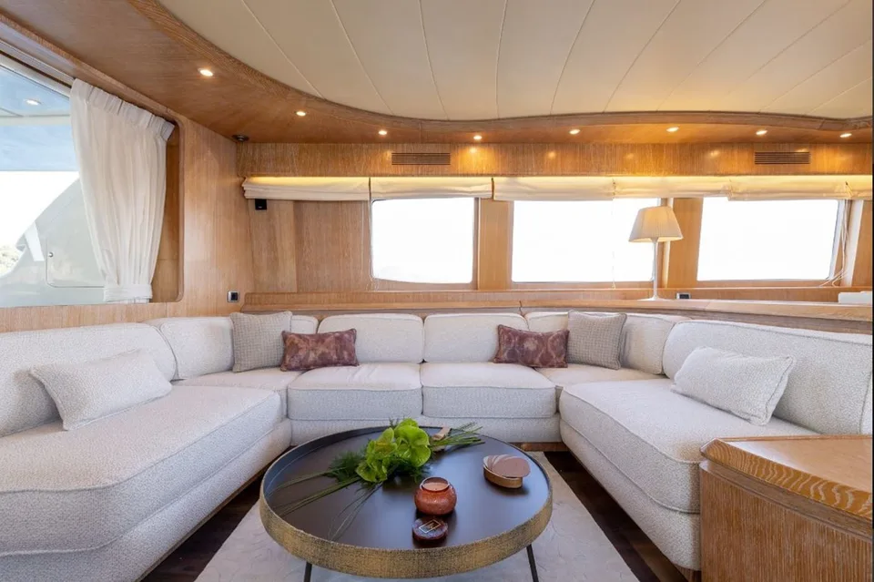 Maiora 84 ' Fly