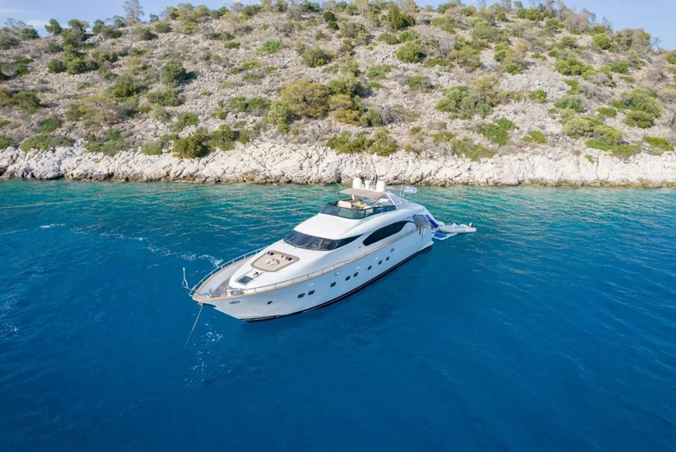 Maiora  84 ' Fly