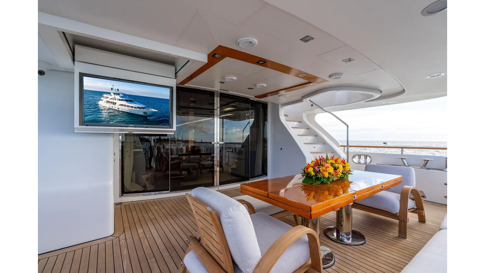 Benetti Classic 121