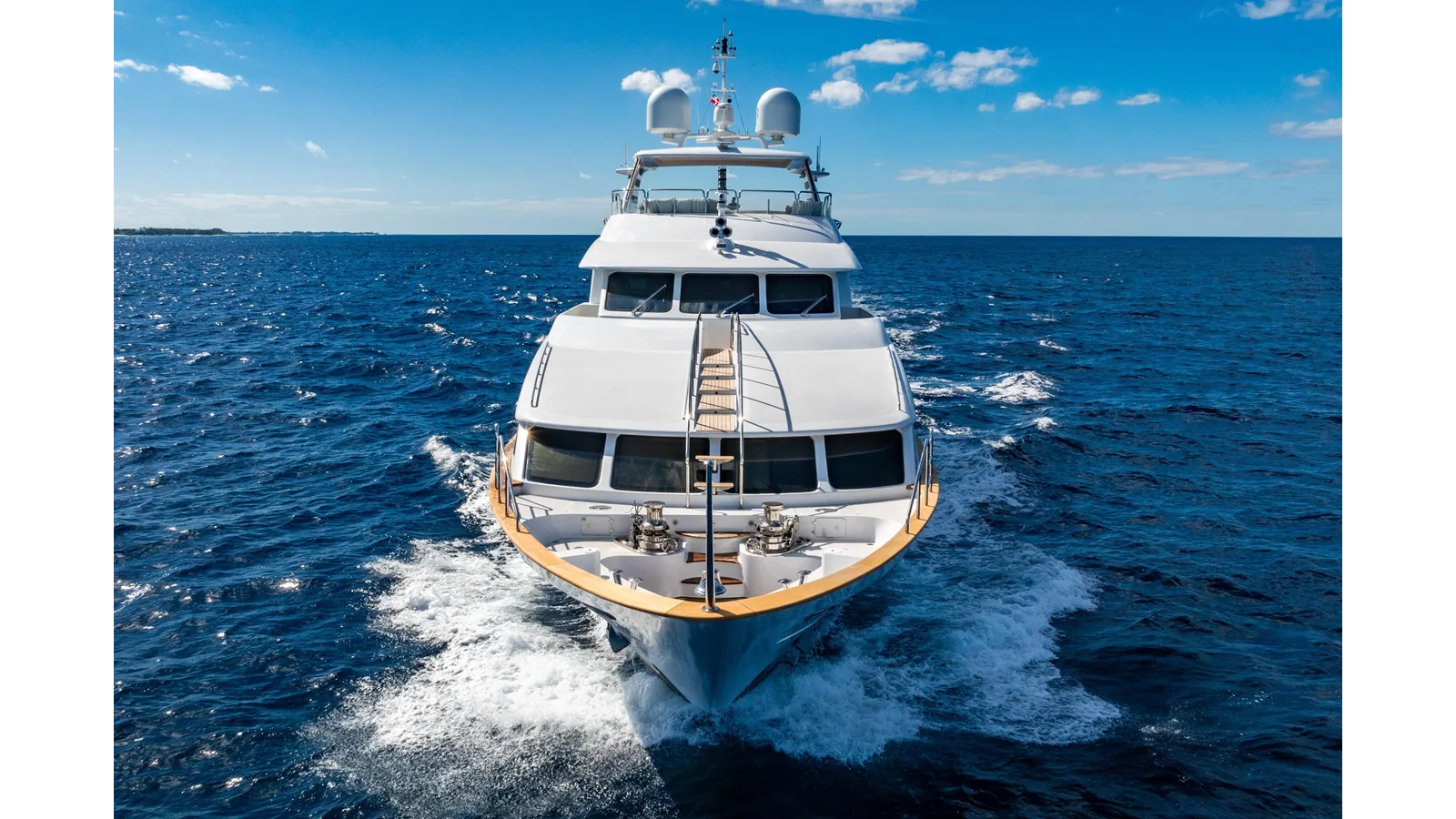 Benetti Classic 121