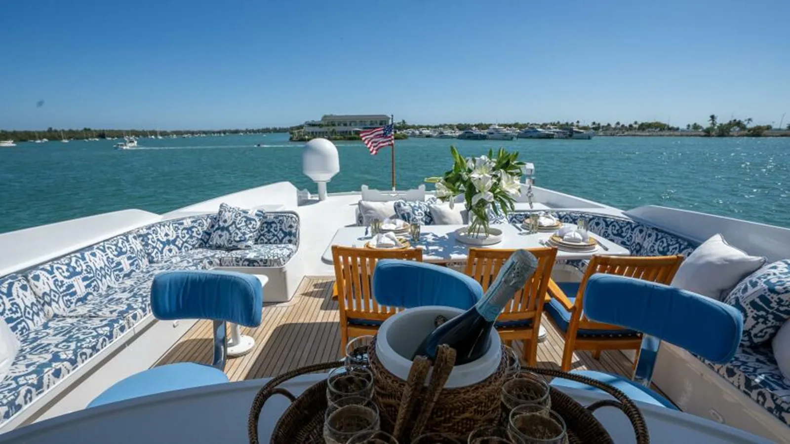 85 Deck House