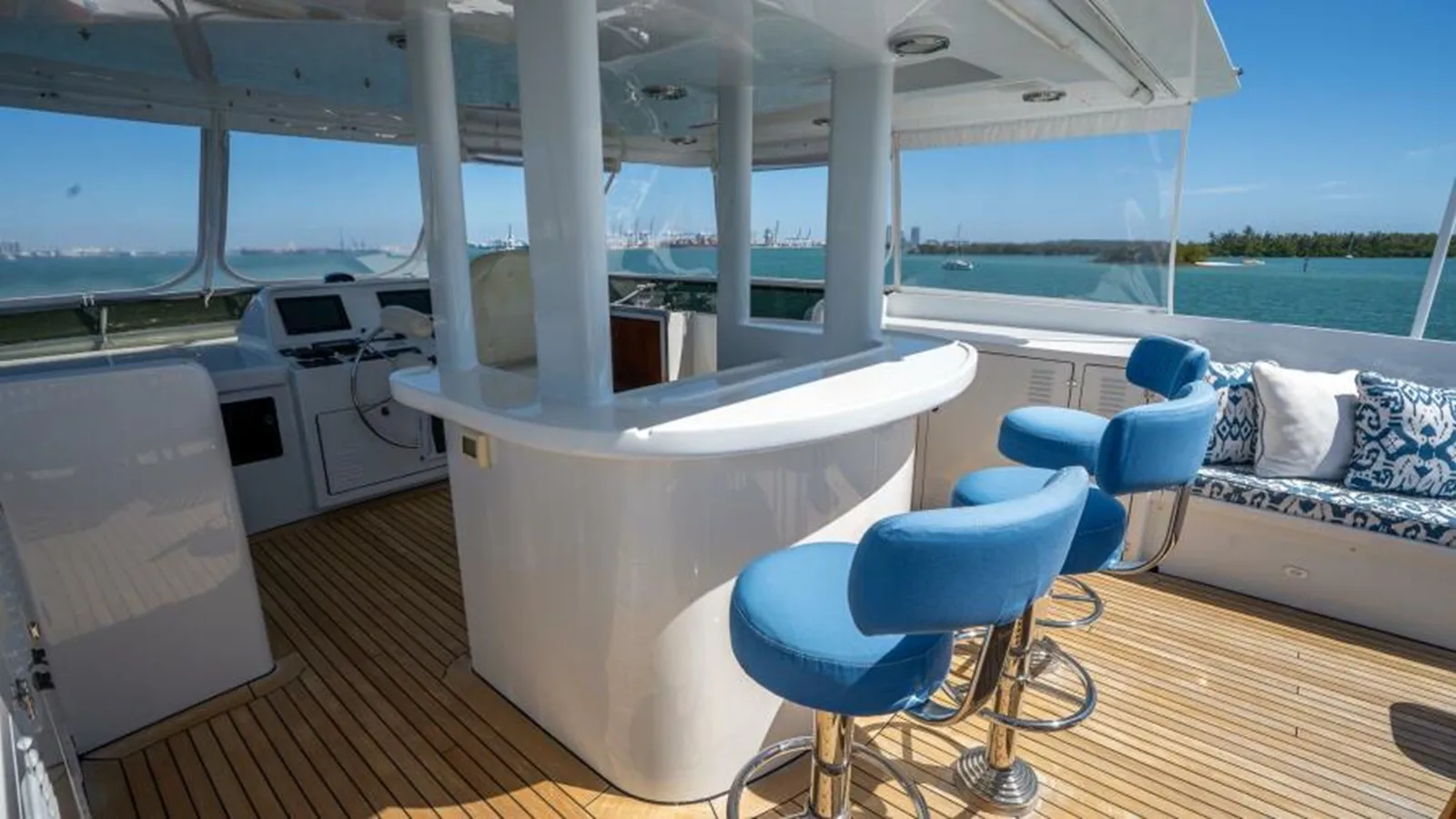 85 Deck House