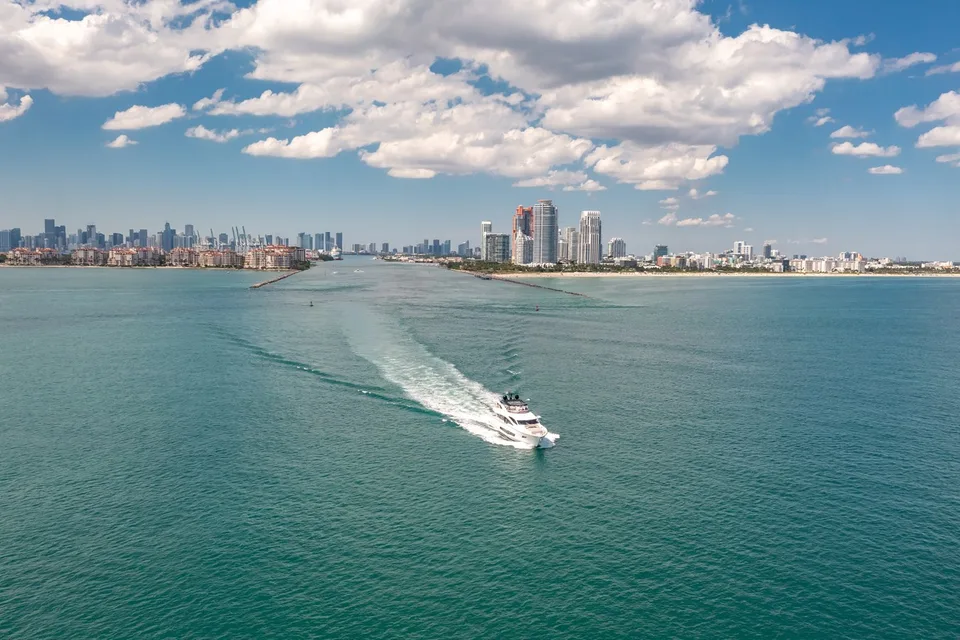 Sunseeker 86 Yacht