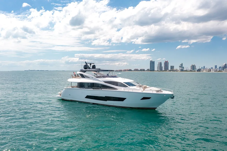 Sunseeker 86 Yacht