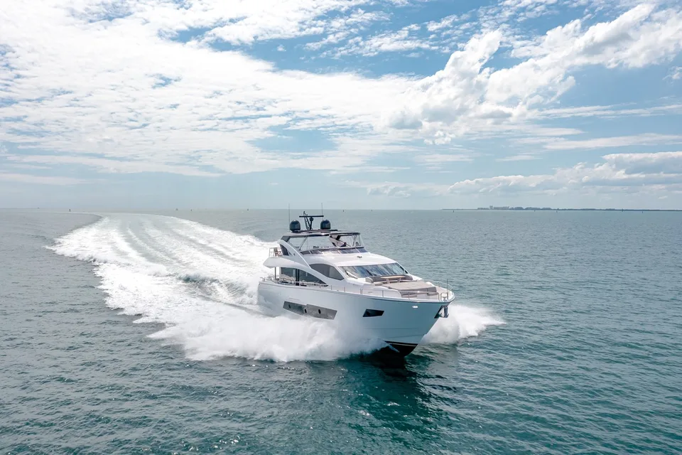 Sunseeker 86 Yacht