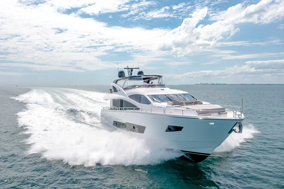 Sunseeker 86 Yacht