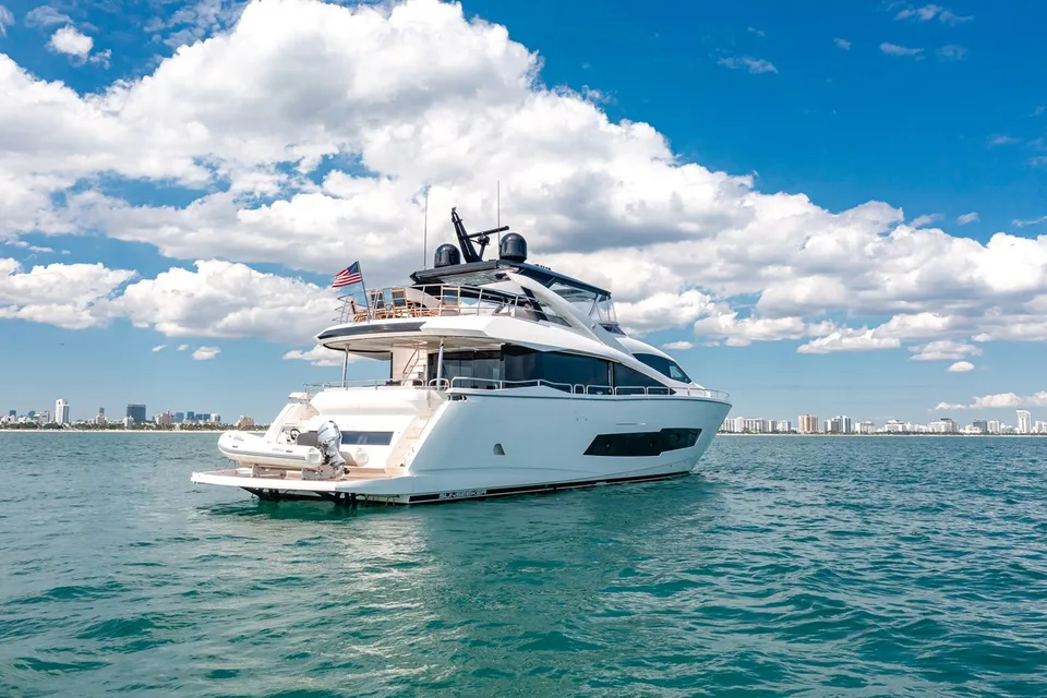 Sunseeker 86 Yacht