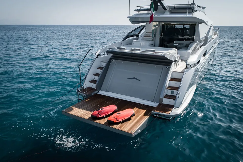 Azimut S8