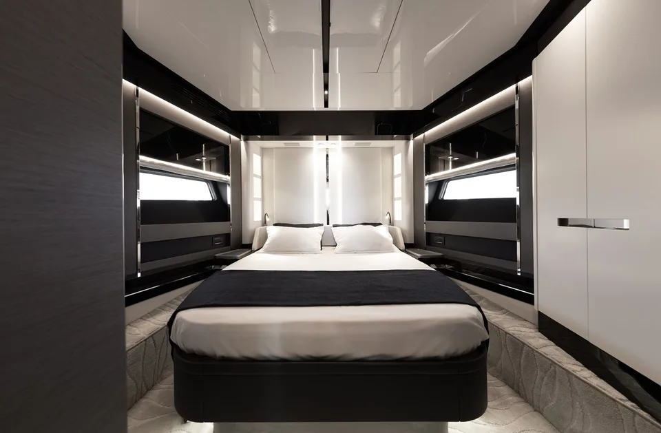 Azimut S8