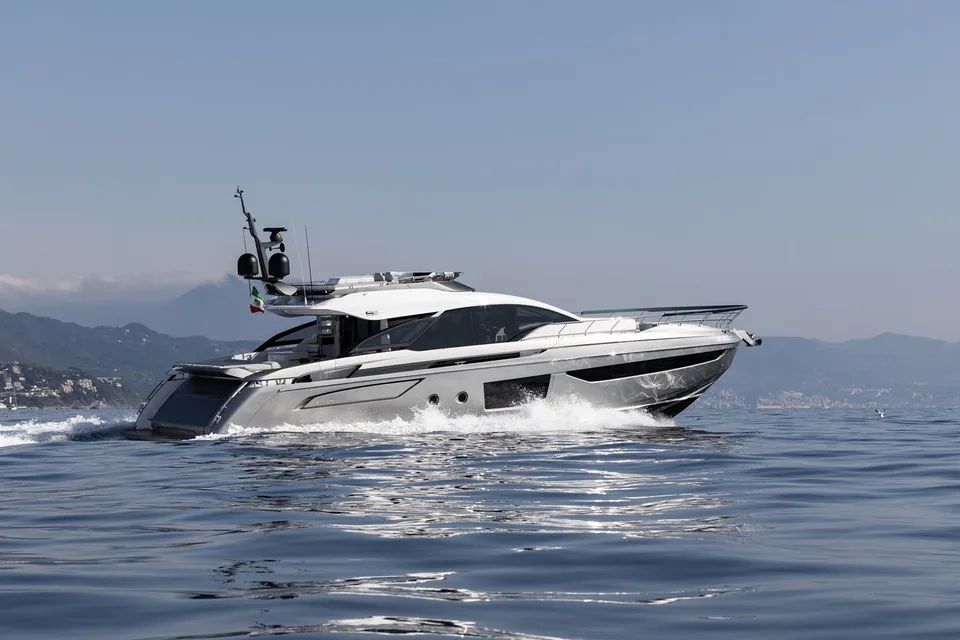 Azimut S8