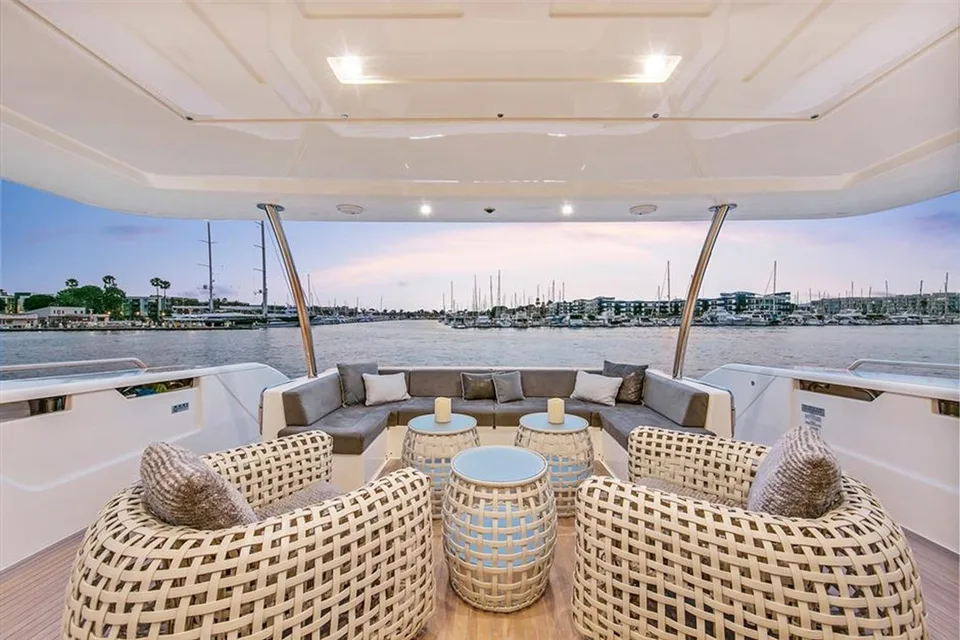 Ferretti Yachts 960