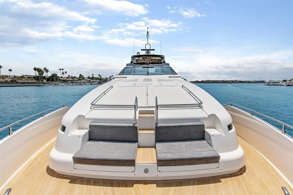Ferretti Yachts 960