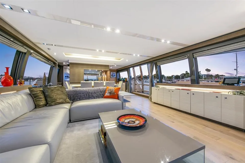 Ferretti Yachts 960