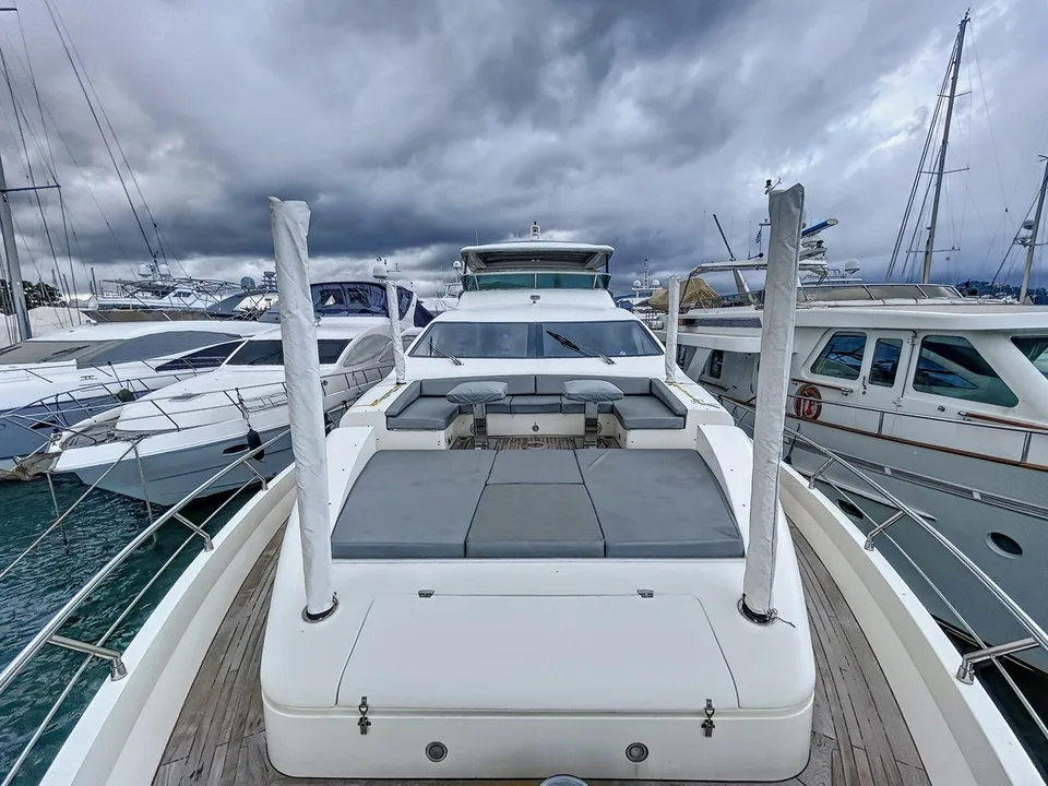 Azimut 85F