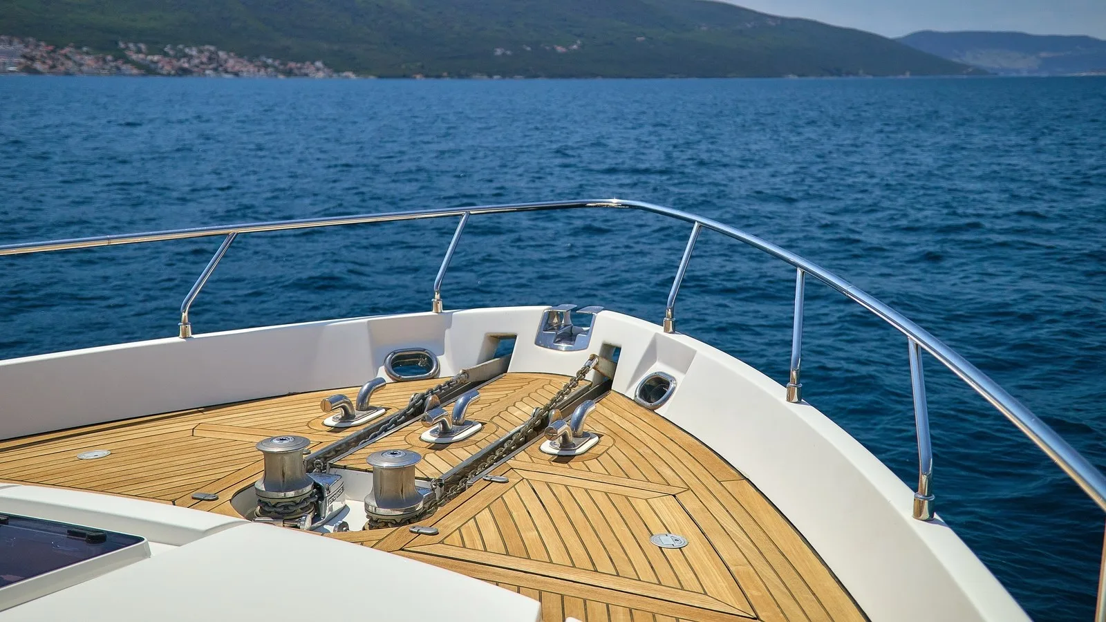 Ferretti Yachts 780