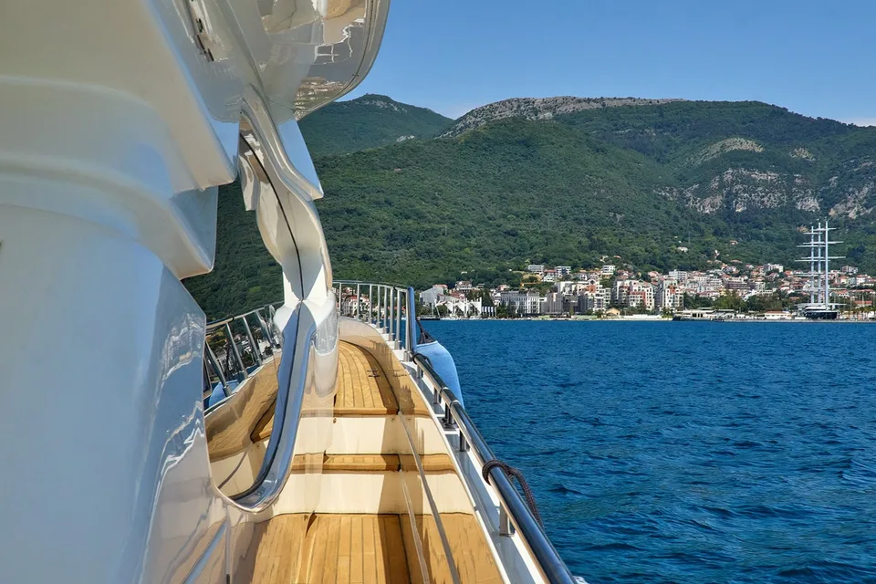 Ferretti Yachts 780