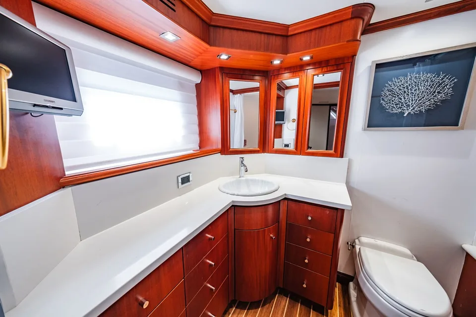 Nordlund Raised Pilothouse