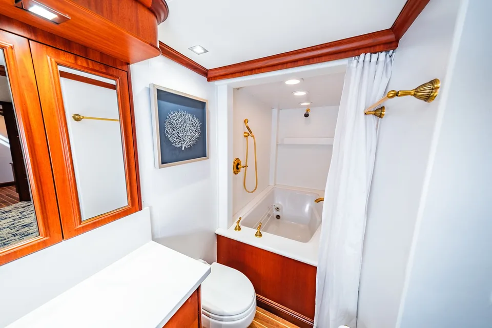 Nordlund Raised Pilothouse