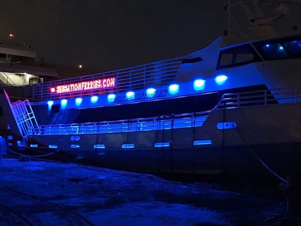 Midship High Speed Passenger Ferry