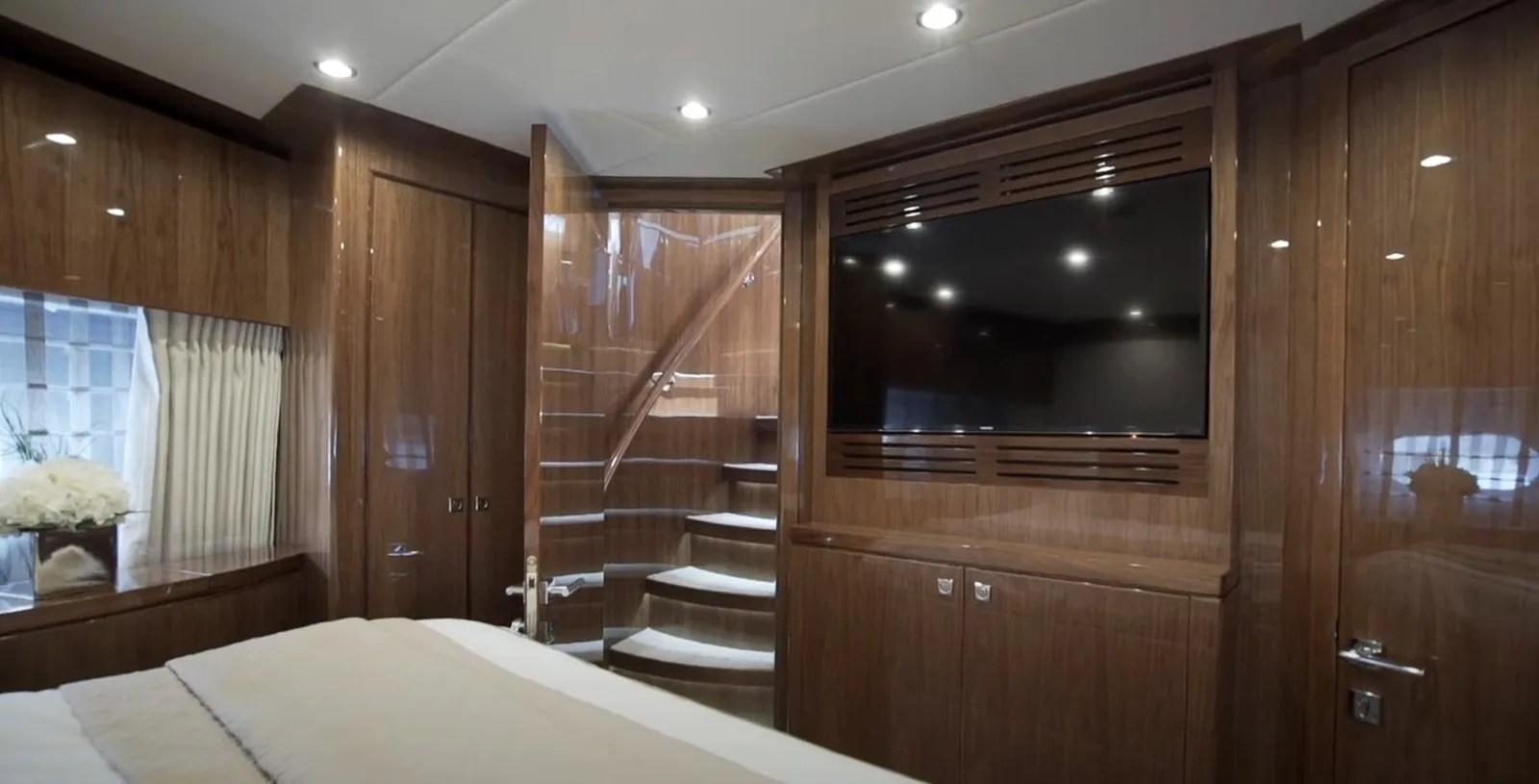 Hargrave Raised Pilothouse