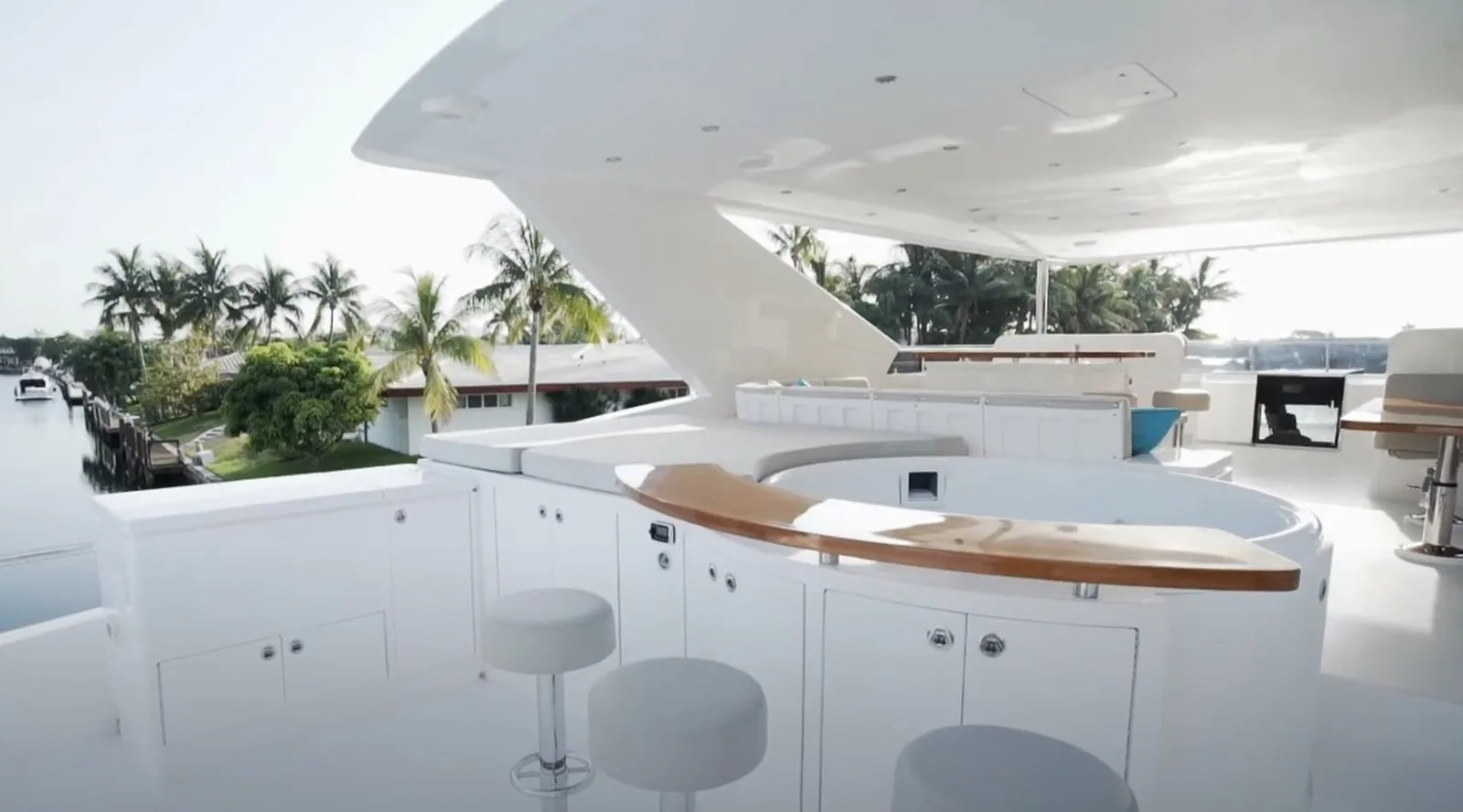 Hargrave Raised Pilothouse