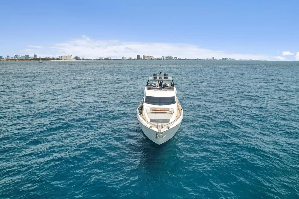 Ferretti Yachts 850