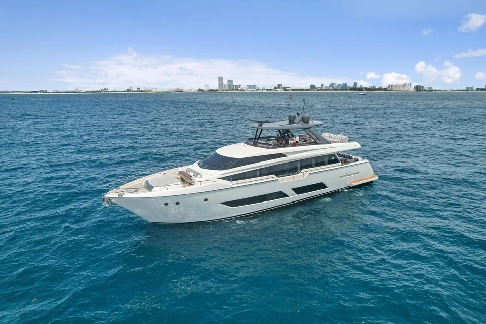 Ferretti Yachts 850
