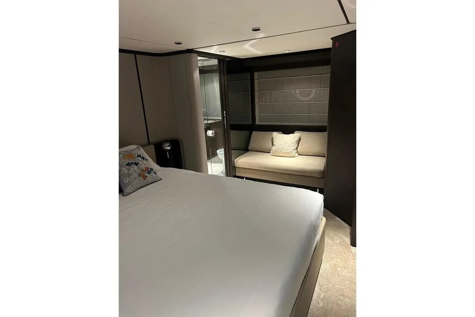 Ferretti Yachts Ferretti Yachts 860