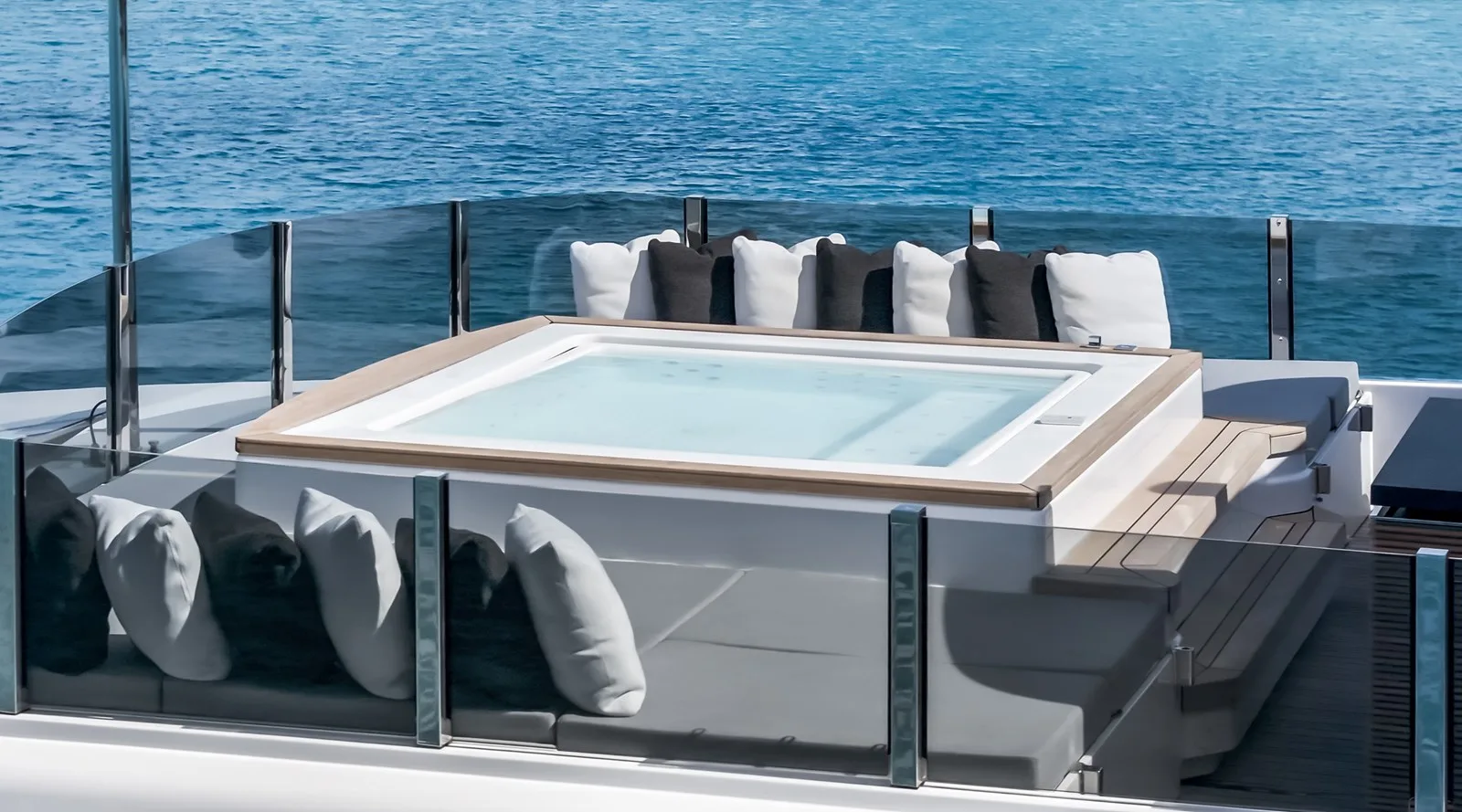 Custom Line NAVETTA 42