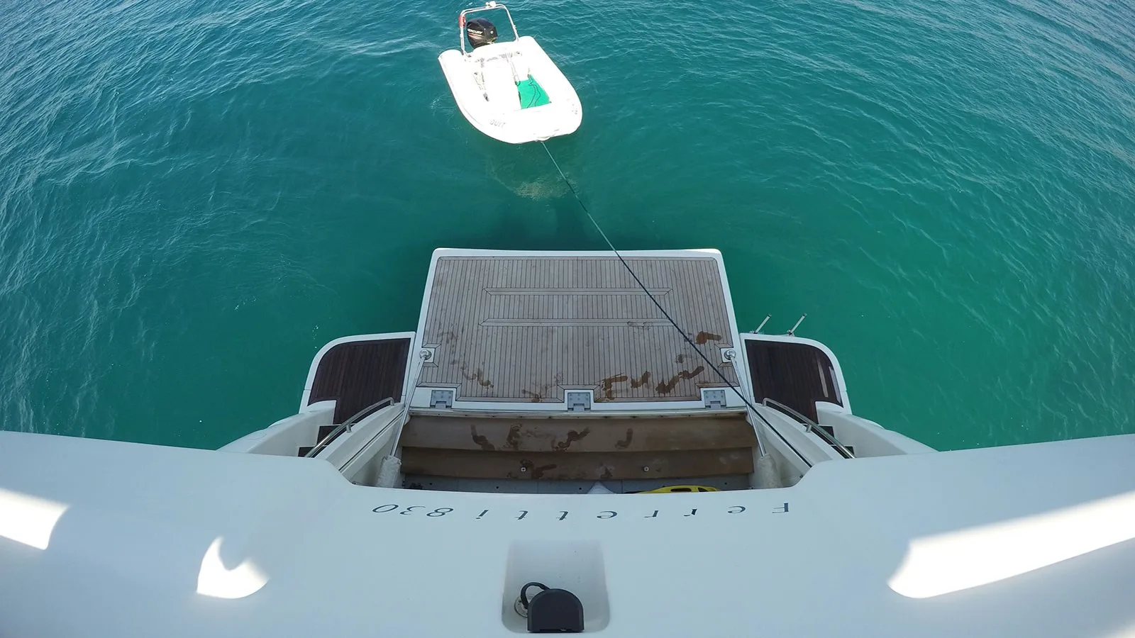 Ferretti Yachts 830