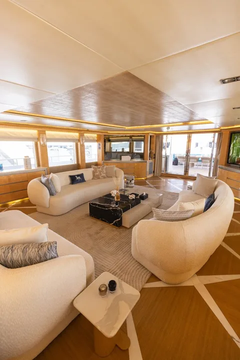 Majesty 155