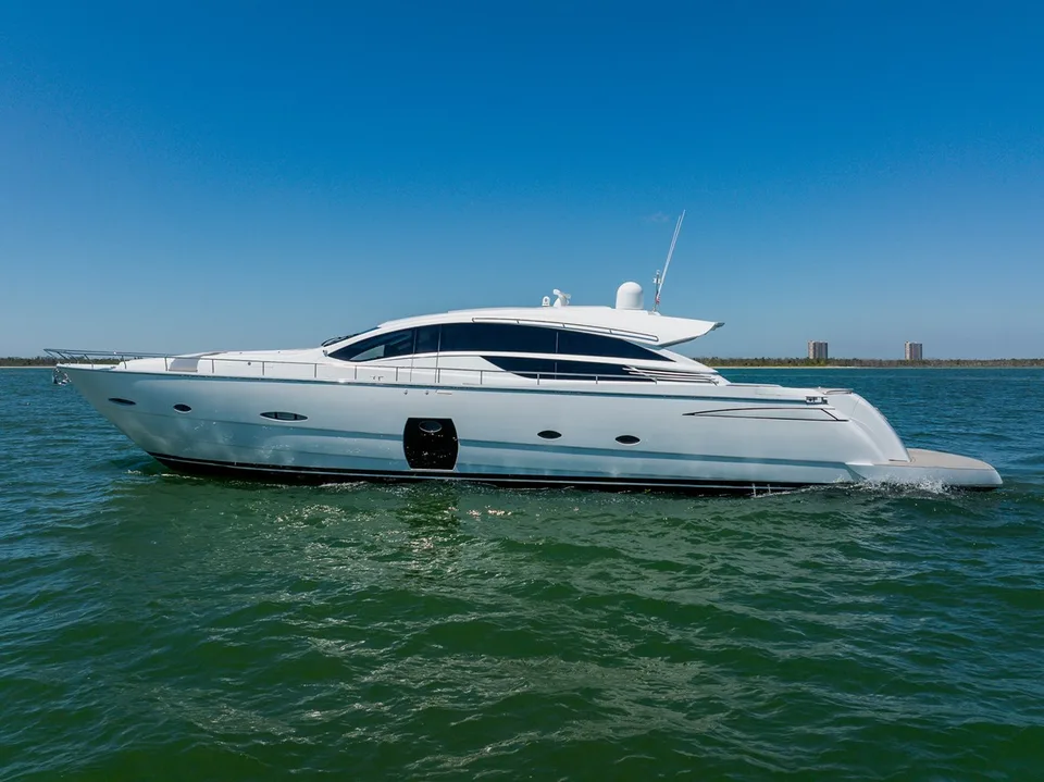 Pershing 80