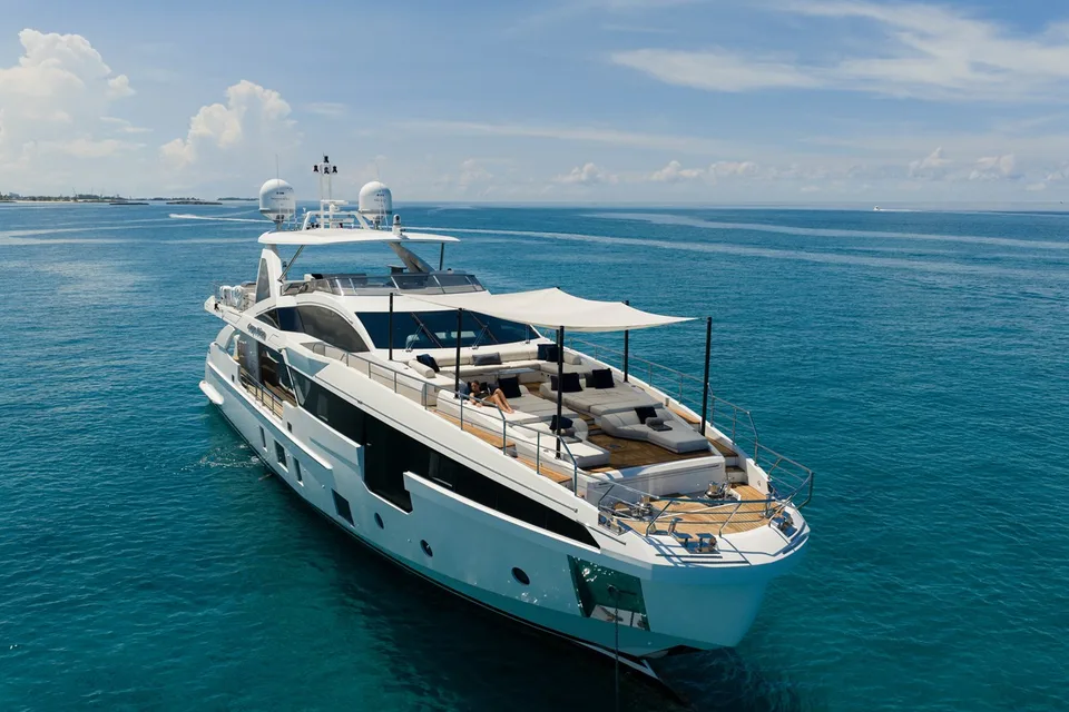 Azimut 32m Grande