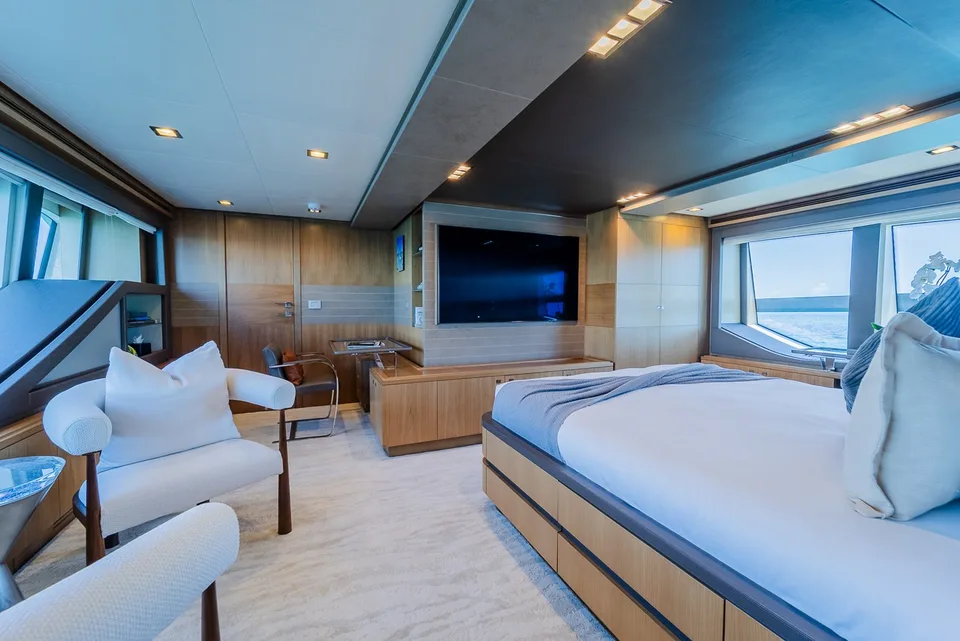Ferretti Custom Line