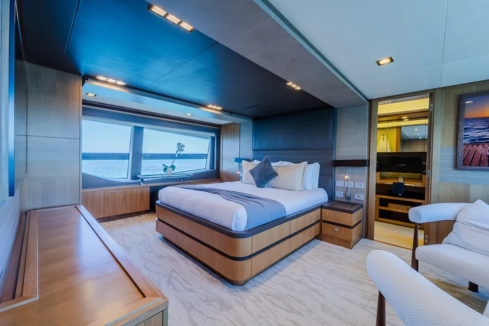 Ferretti Custom Line