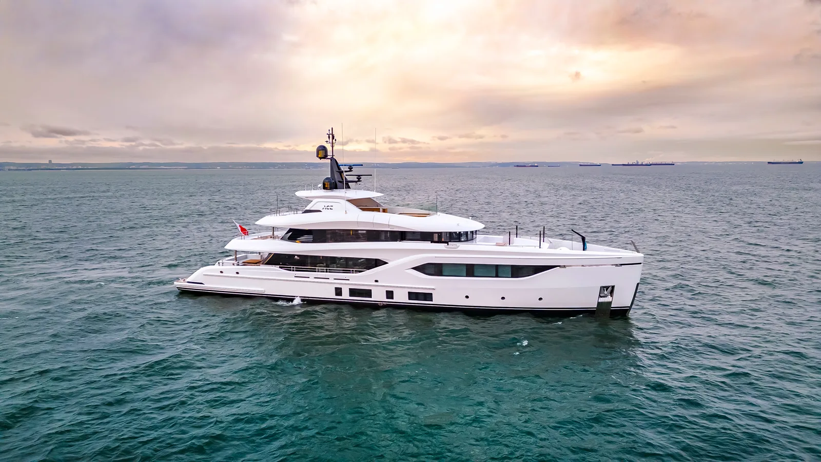 Conrad Shipyard C144S