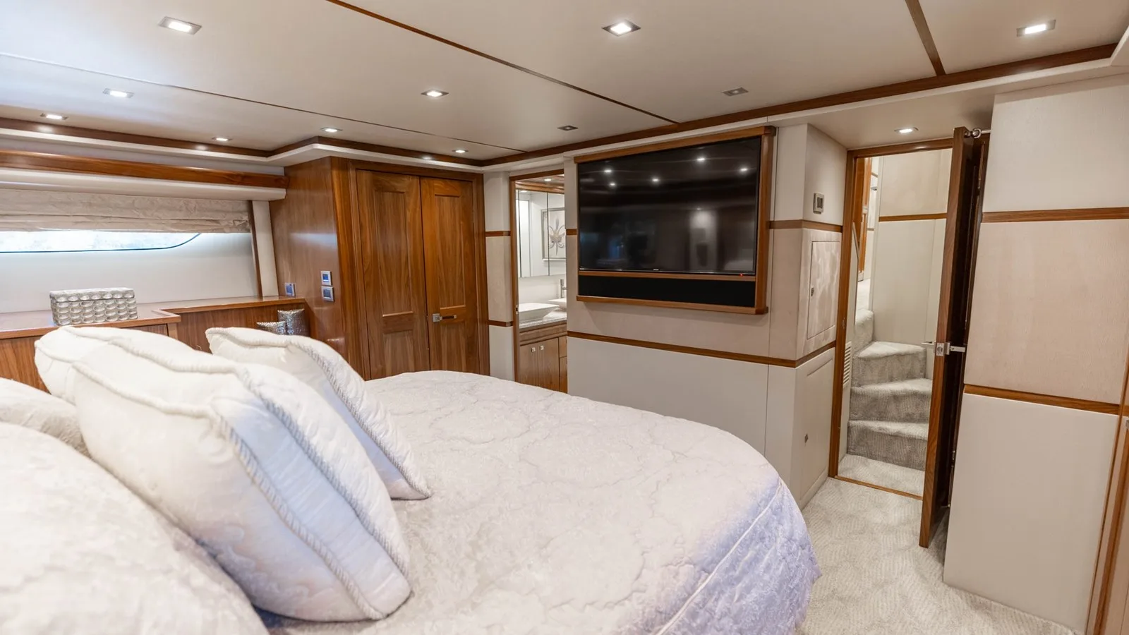 Viking 80 Convertible