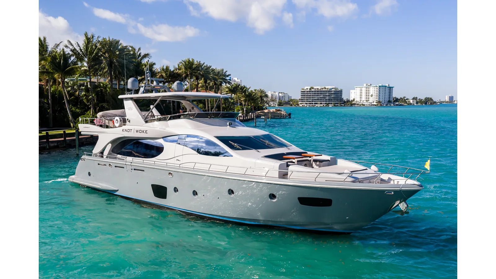 Azimut Flybridge 85
