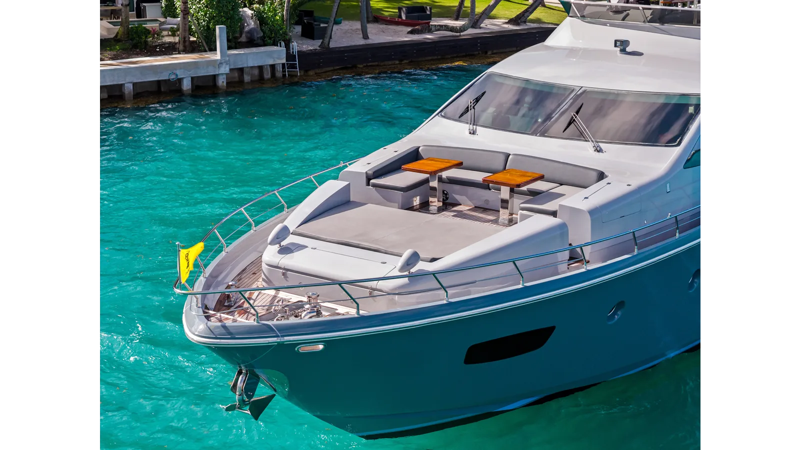 Azimut Flybridge 85