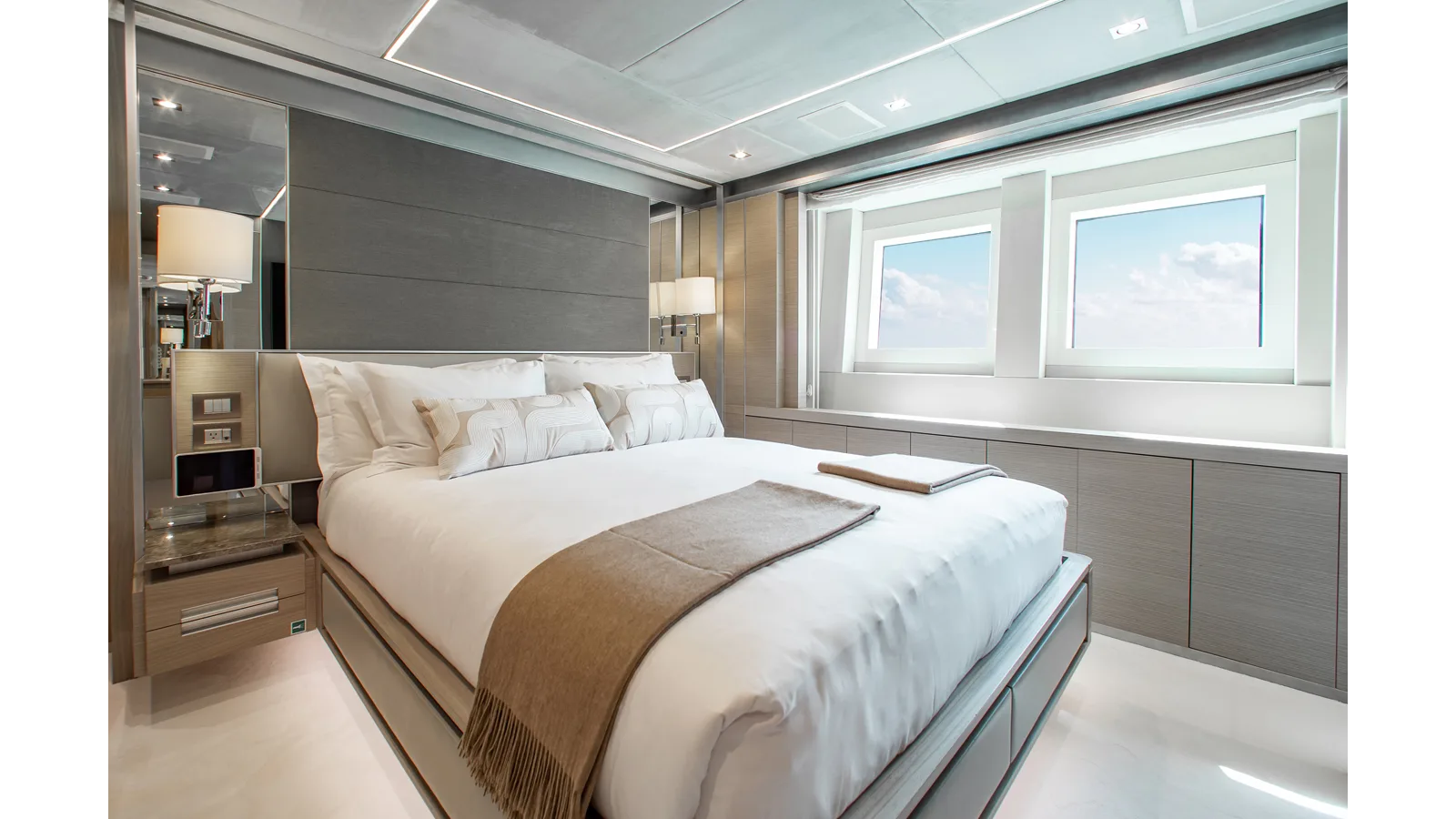 Benetti Veloce 140