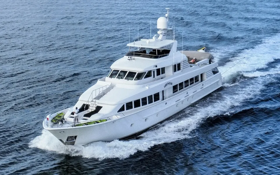 Hatteras Flybridge Motor Yacht