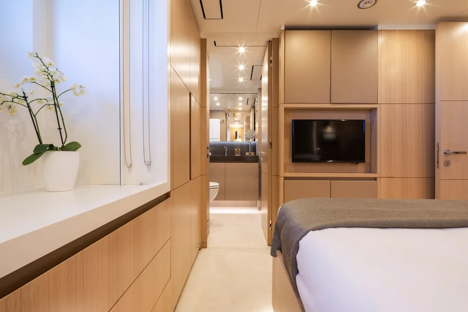 Benetti Classic Supreme 132